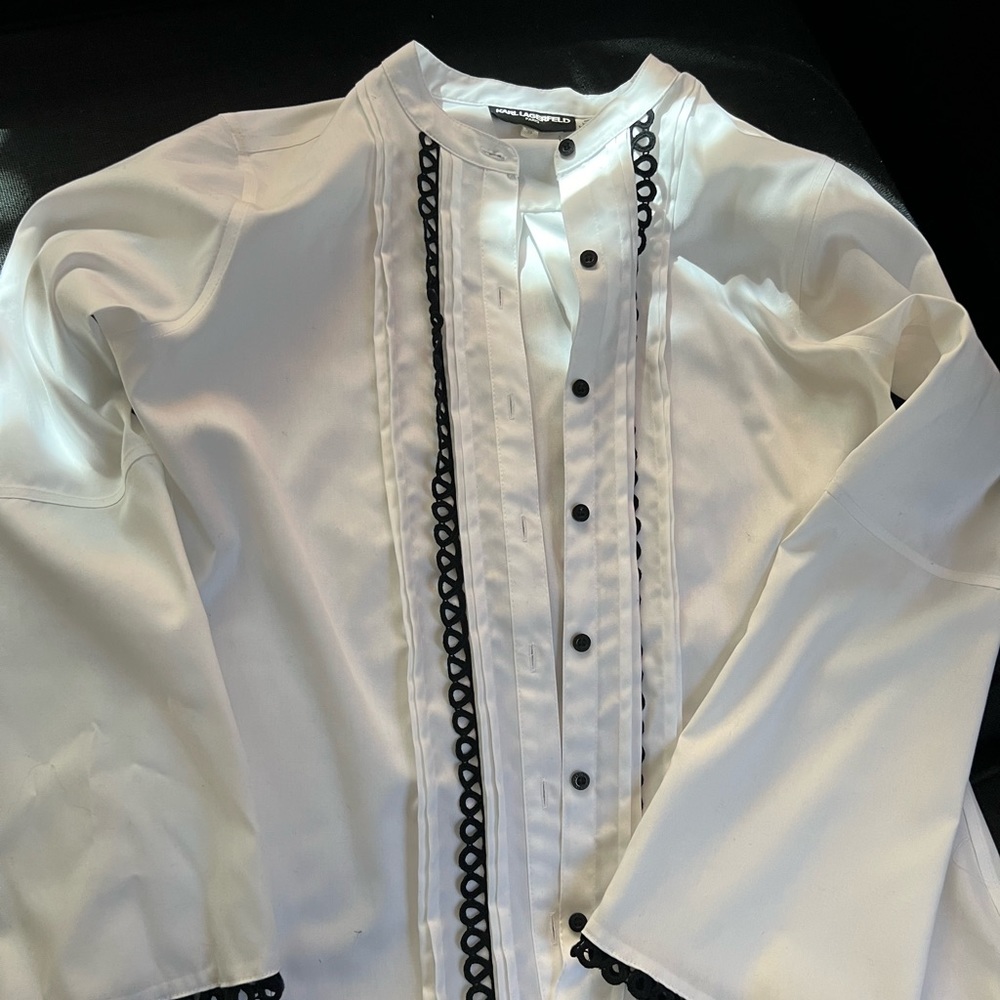 Elegant white shirt